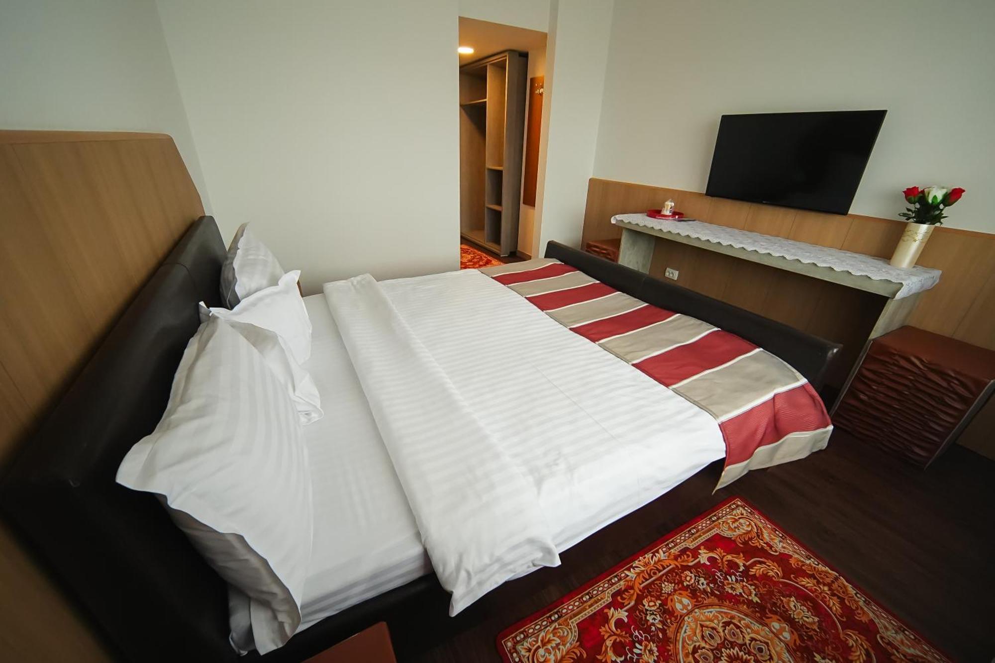 Hotel Bucovina Szucsáva Kültér fotó
