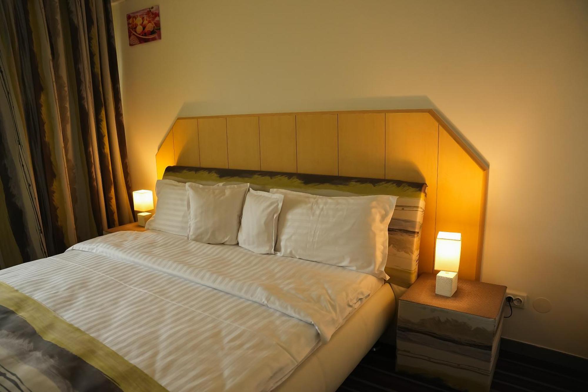 Hotel Bucovina Szucsáva Kültér fotó