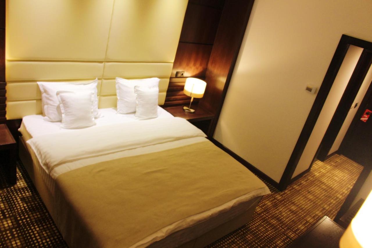 Hotel Bucovina Szucsáva Kültér fotó