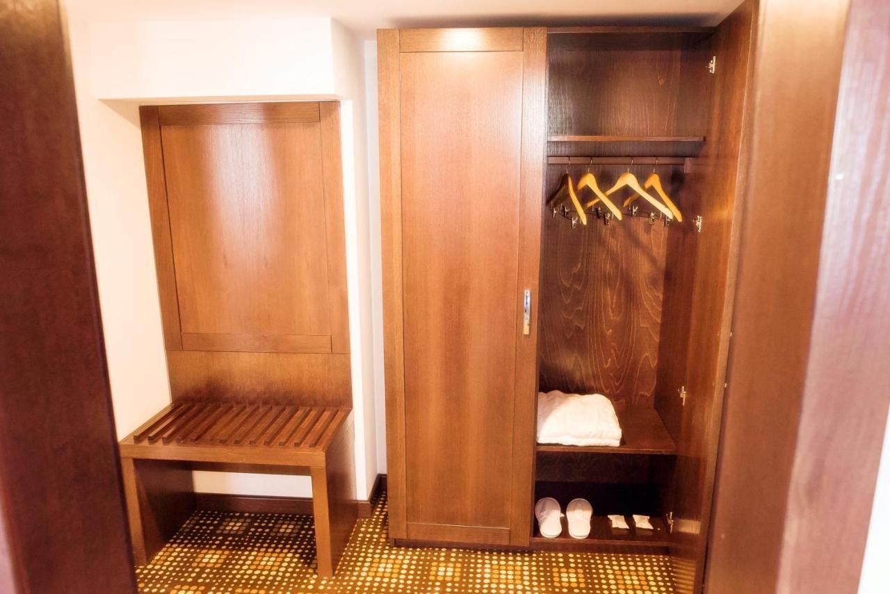 Hotel Bucovina Szucsáva Kültér fotó